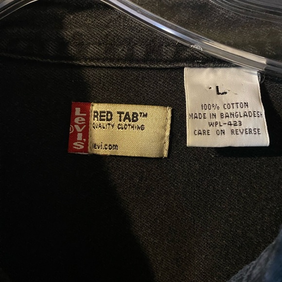 Vintage Levi's Red Tab Denim Shirt Mens Size Large Button Up Black - Picture 2 of 4
